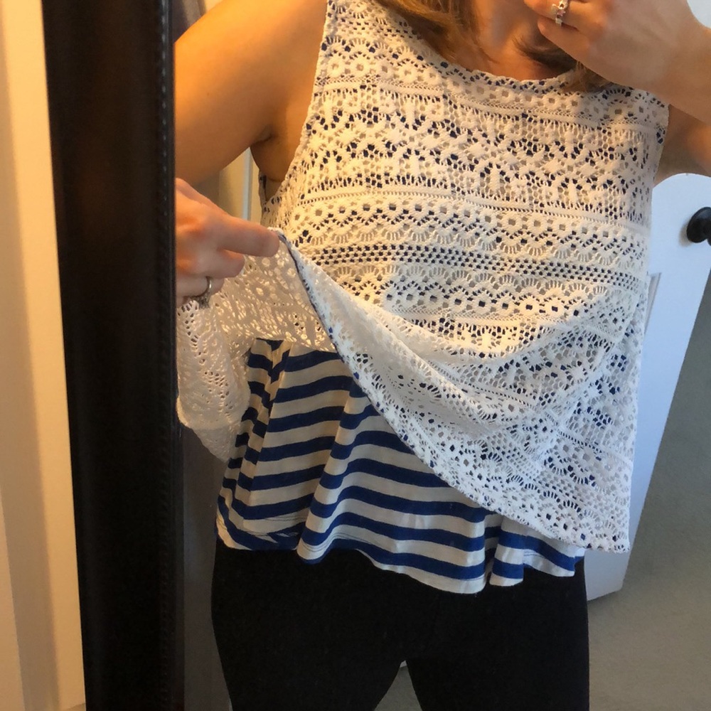 Lacy white and blue stripe loose sleeveless shirt.